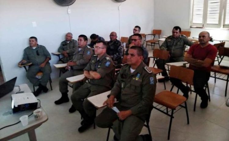 Policiais militares recebem instruções e tiram dúvidas sobre a noma do MP