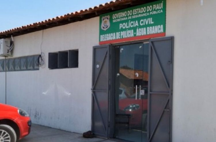 Com Informações: Canal 121