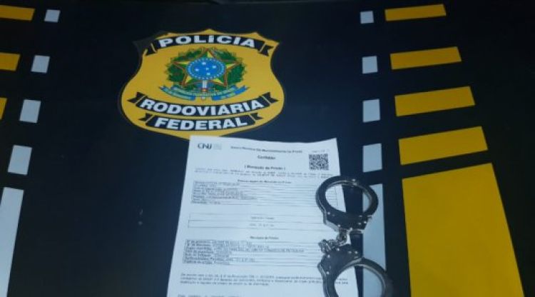 Com Informações: PRF 