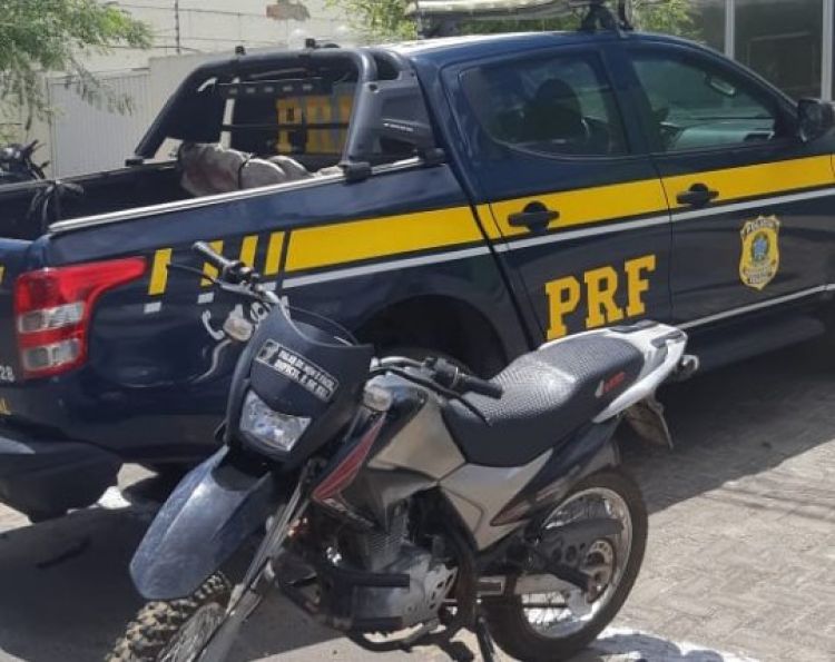 Com informações: PRF