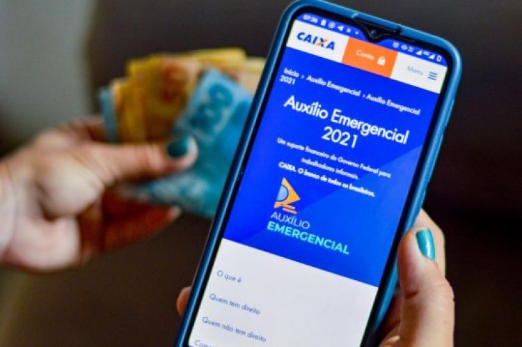 Com Informações: UOL