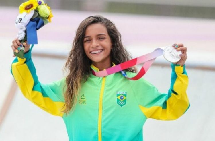 Com Informações: Terra