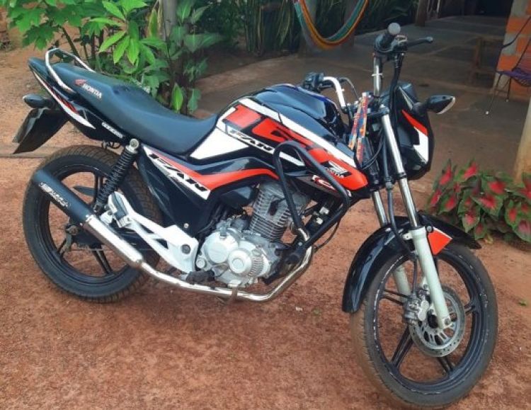 Moto de uma das vítimas