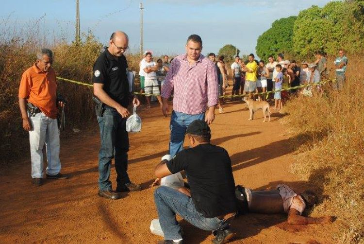 Corpo foi levado para o necrotério do HRCM