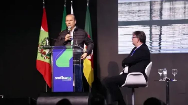 Jorginho Mello em evento com Leite e Ratinho Júnior: 