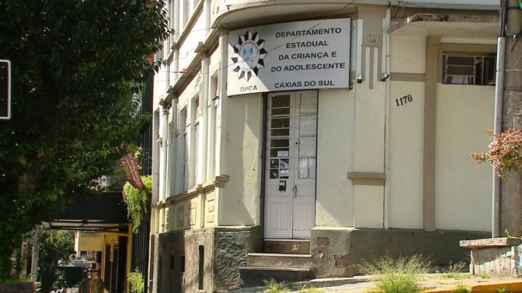Delegacia da criança e do adolescente em Caxias do Sul — Foto: Juliano Gambini/RBS TV