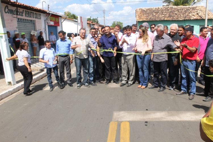 Lideres regionais conseguiram quase R$ 4 milhões em pavimentação