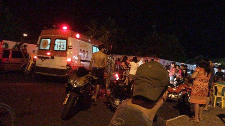 Acidente próximo ao bar Por do Sol 