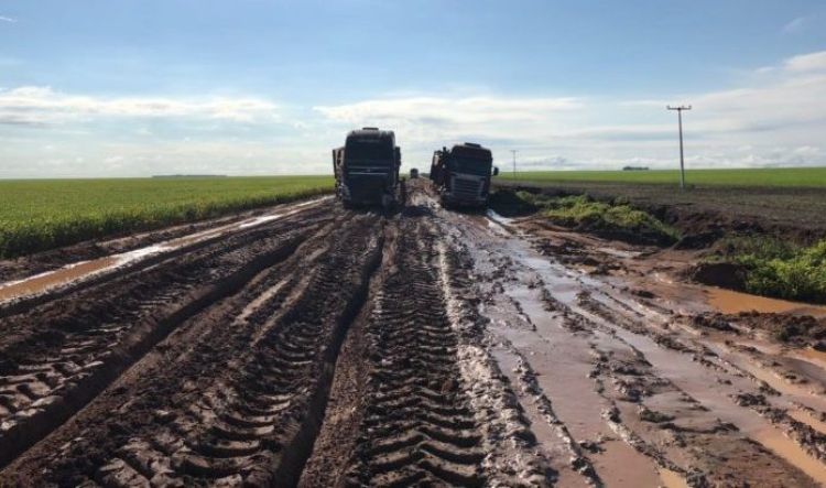 PI-397 é apenas um exemplo do descaso com as rodovias estaduais numa das regiões mais produtora de grãos do Brasil. Fonte: portalpontox